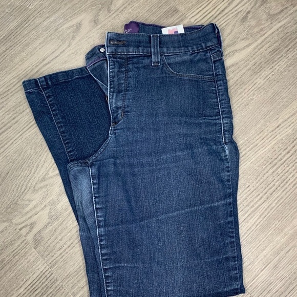 NYDJ Jeans - Picture 4 of 8